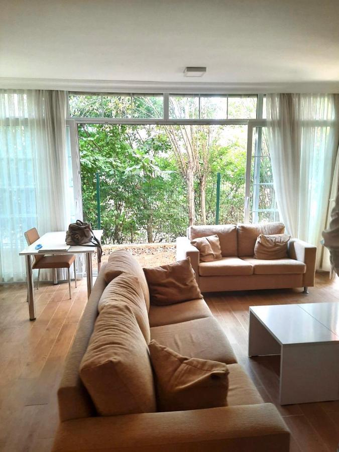 Lovely Escape House In A Frame With Garden イスタンブール エクステリア 写真